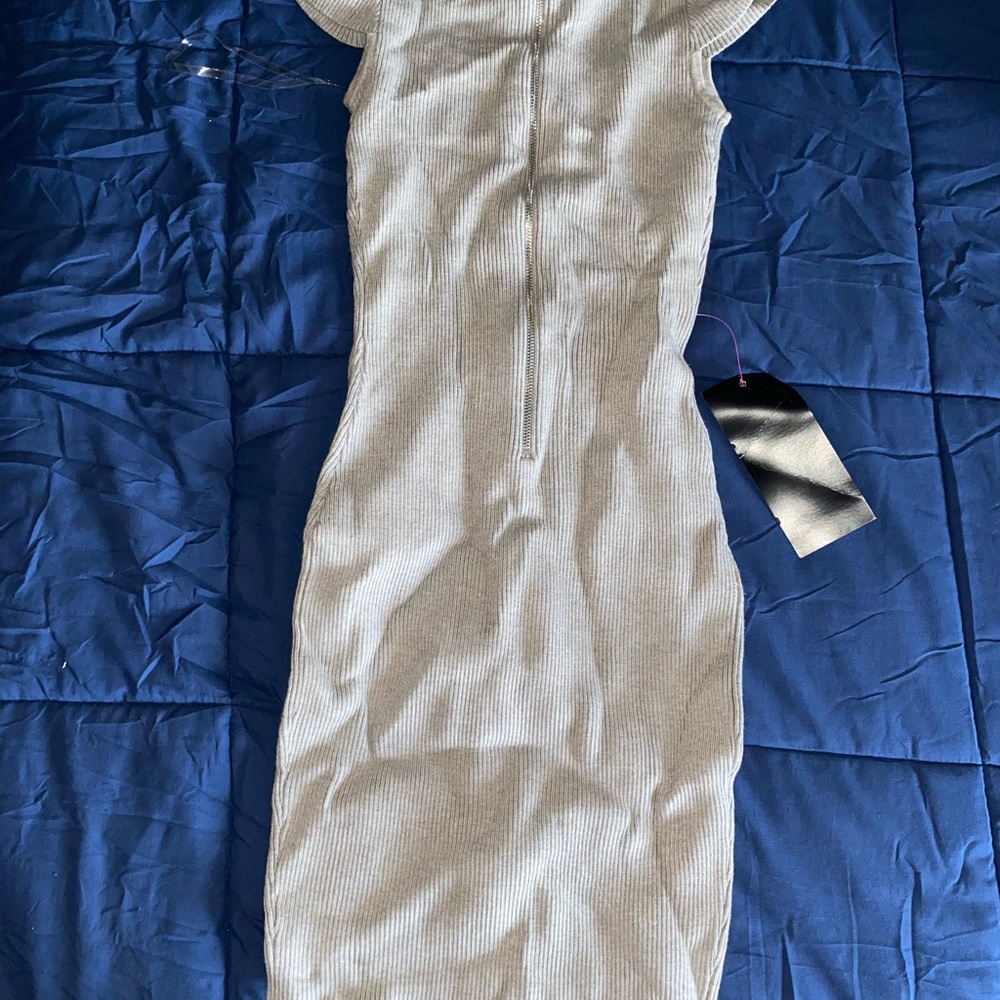 Elegant Gray Ribbed Dress